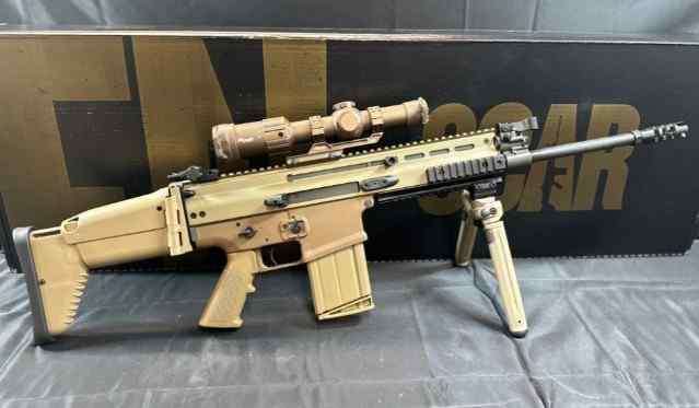 THE FN 985412 SCAR 17s  (832) 323-1005