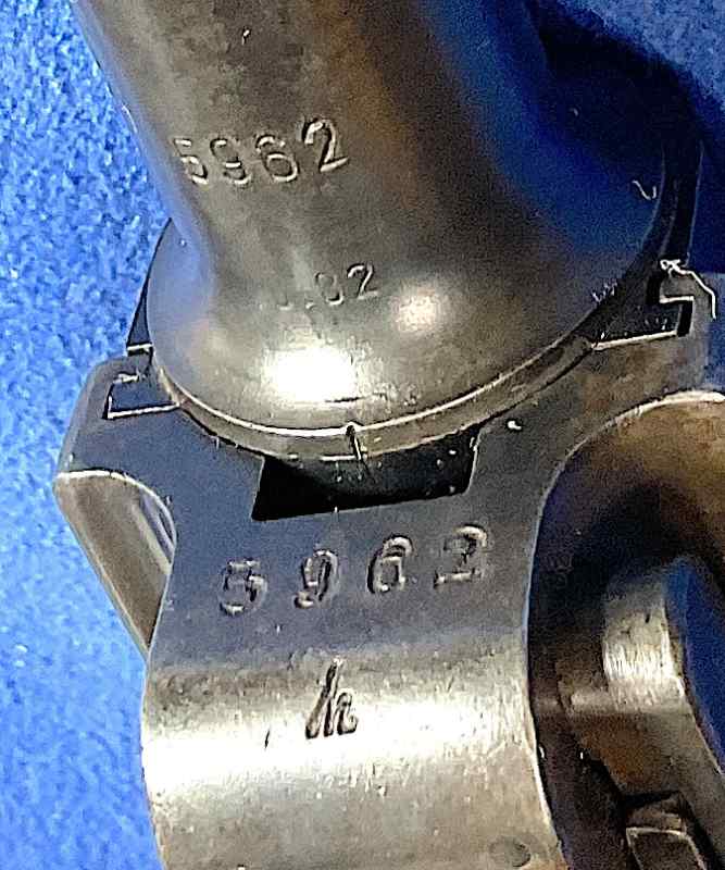 LUGER 5962 08.jpeg