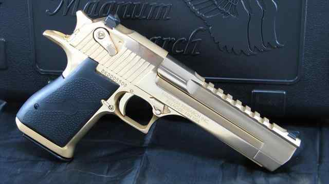 Magnum Research Mark XIX 44 MAG.8.jpg