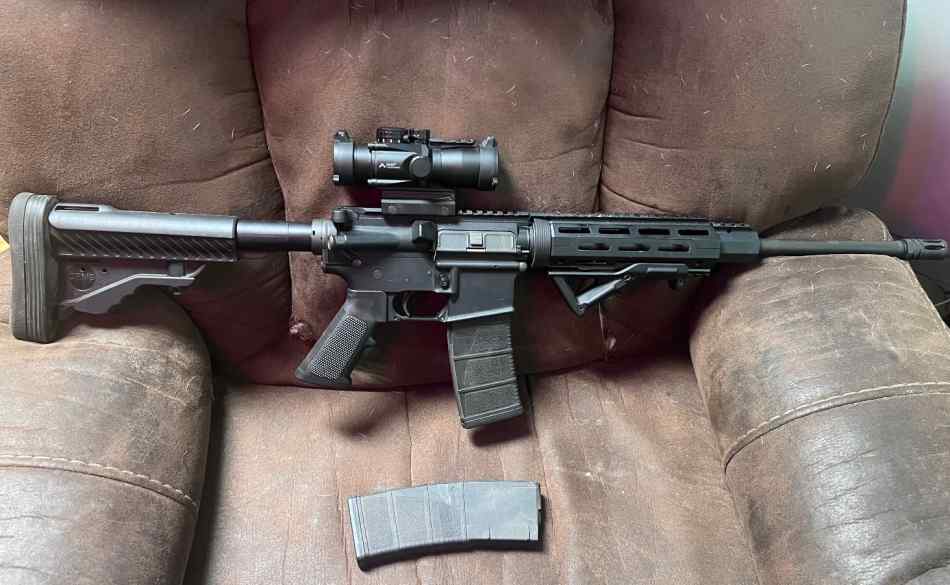DPMS Panther Arms AR-15