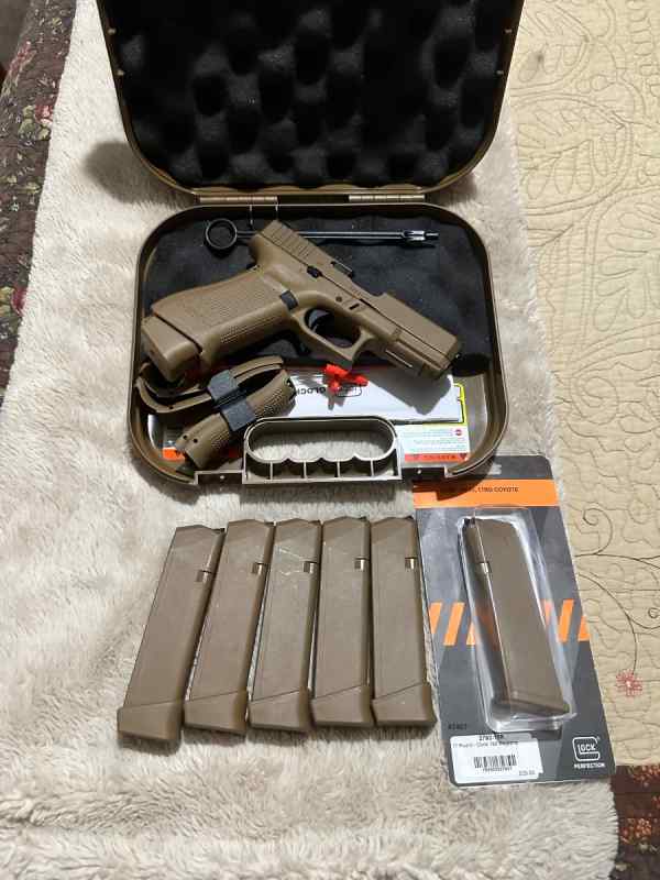 GLOCK 19x LNIB WITH 7 MAGSFactory Stuff