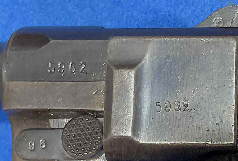 LUGER 5962 06.jpeg