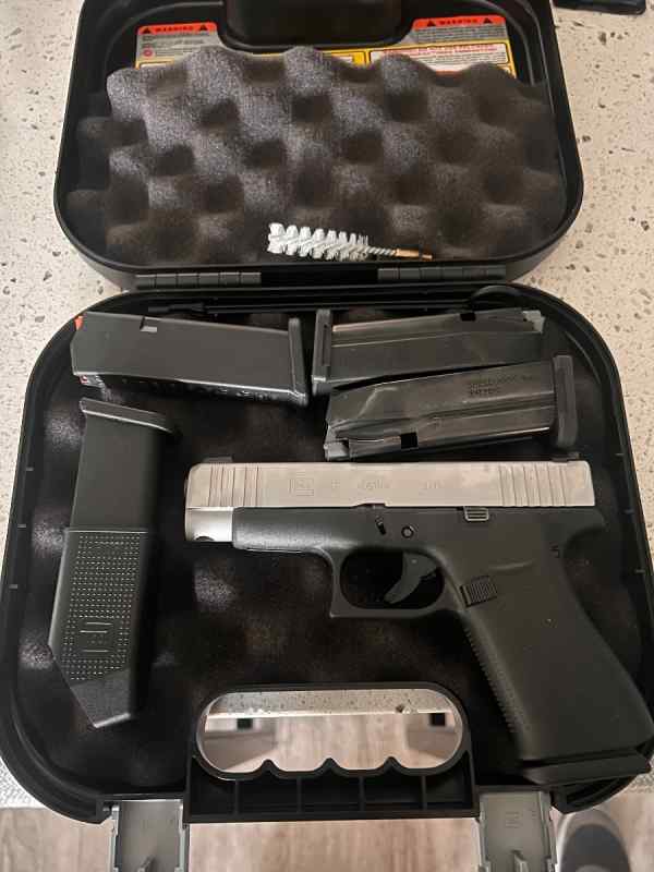 LNIB Bi Tone Glock 48