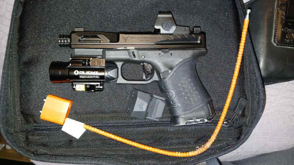 CUSTOM GLOCK 19 USED GREAT CONDITION.
