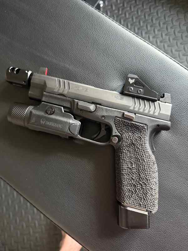 Springfield XDM-9 (competition built)