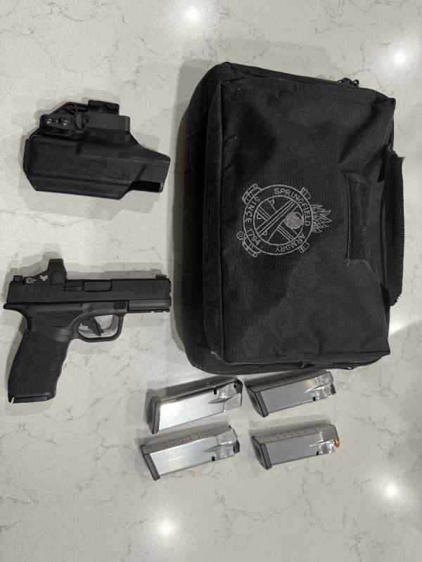 Springfield hellcat pro with swamp fox red dot