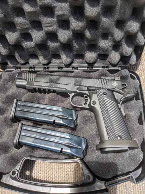 Rock Island Armory 1911 - Double stack 10mm