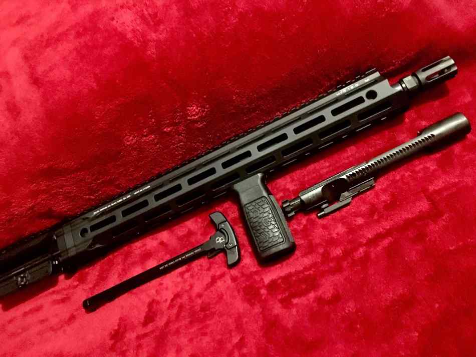 Daniel Defense DDM4V7 16” 556 Complete Upper 