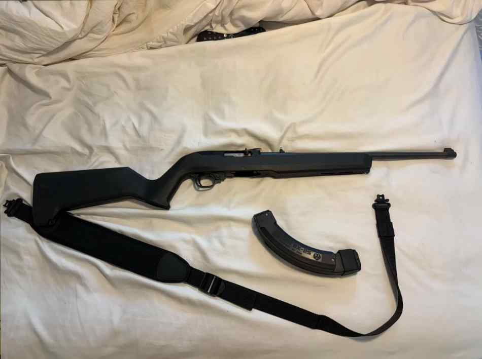 10/22 500 rounds 2 magazines MOE magpul chassis
