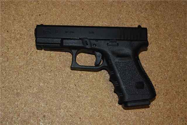 Glock G19.2.jpg