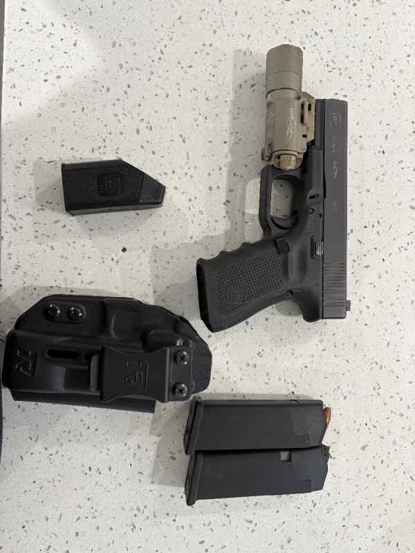 Glock 19 Gen 4 X300 U/A