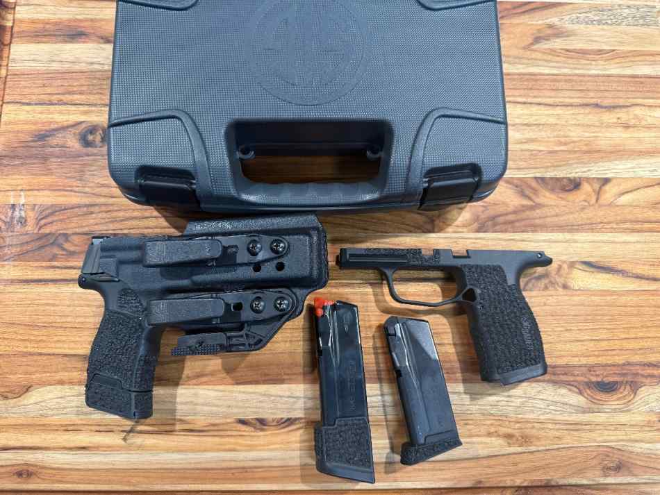 Sig p365X custom with LAS  IWB  10,12 &amp; 17 rd mags