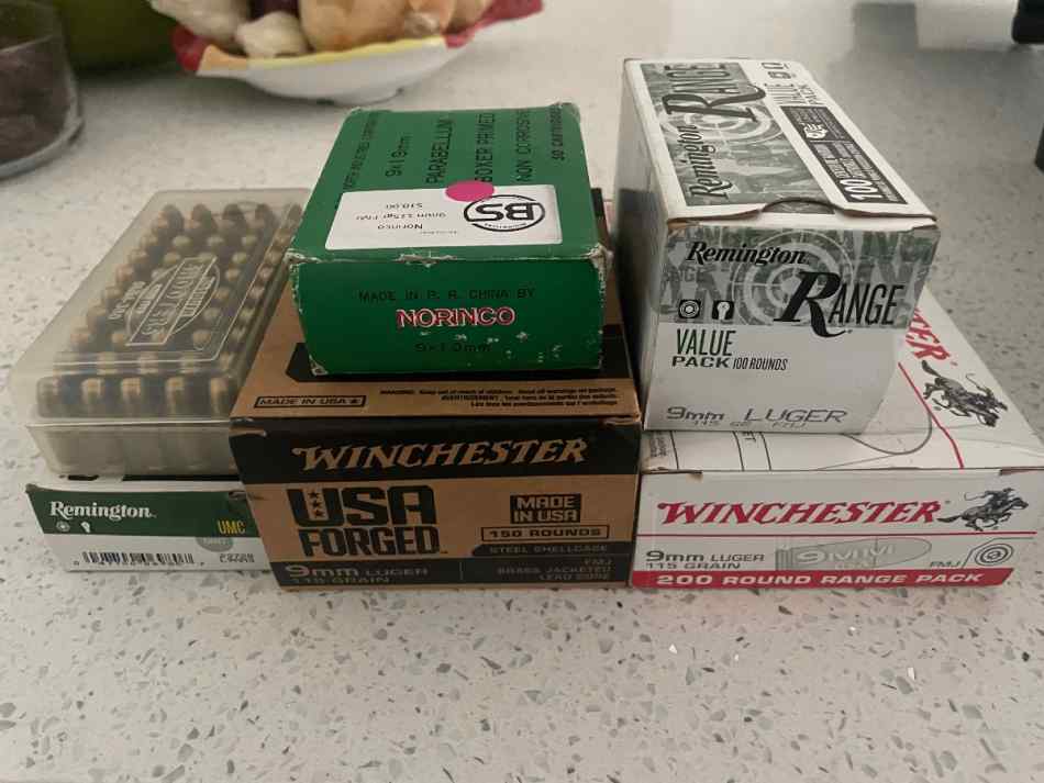 9MM (600 rounds) Factory loaded