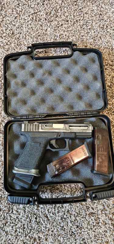 Glock 19 - Gen 3 - Steel city arsenal modded.