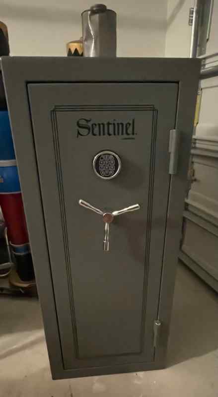Sentinel 24 gun safe $400