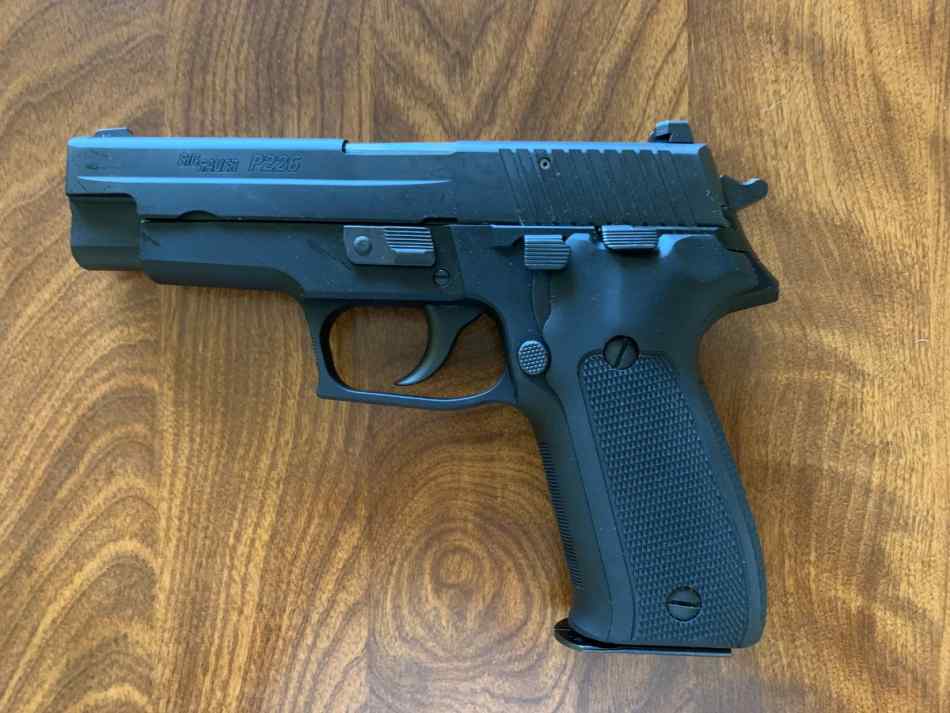 Sig 226 2.jpeg