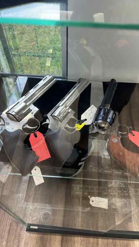 14 revolvers 