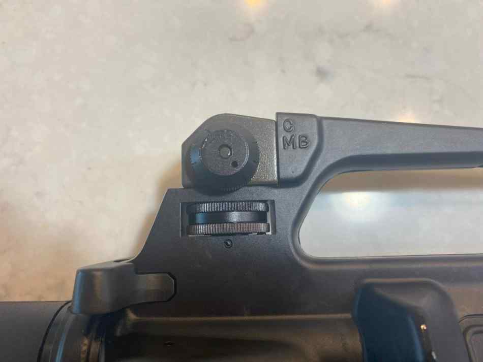 Right-Rear_Sight.jpg