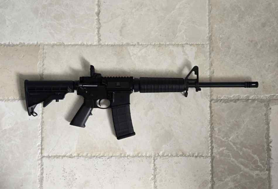 10 M&P-15 1.jpg