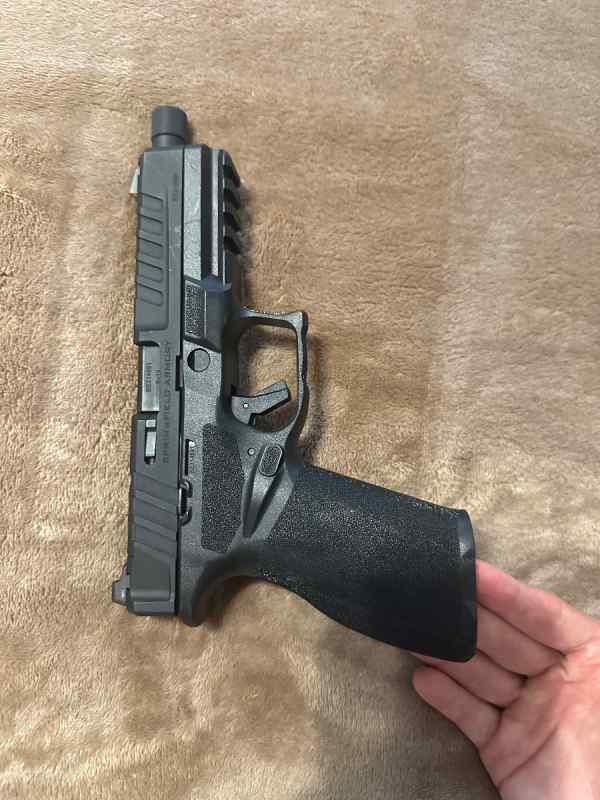 Springfield Echelon (Threaded barrel)