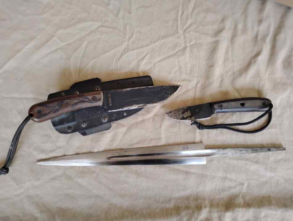 esee knives and custom blade