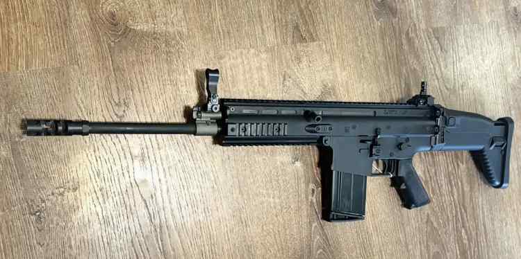 FN scar 17s black