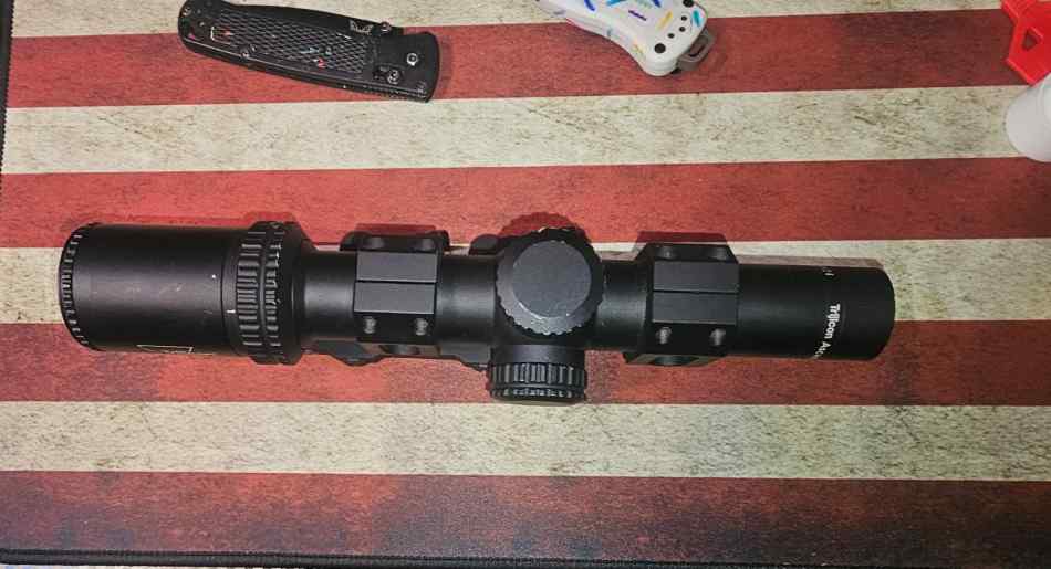 Trijicon Ascent 1-4x24 &amp; ADM qd mount