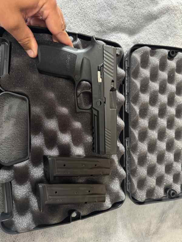 Sig P320 