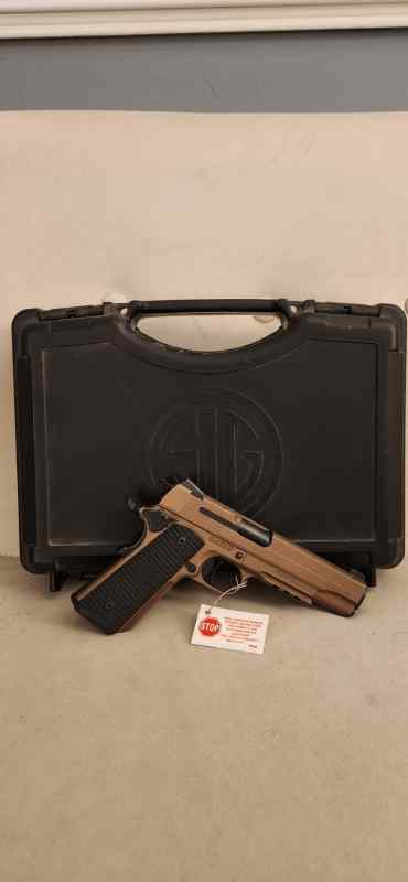 SIG 1911 Emperor Scorpion $900