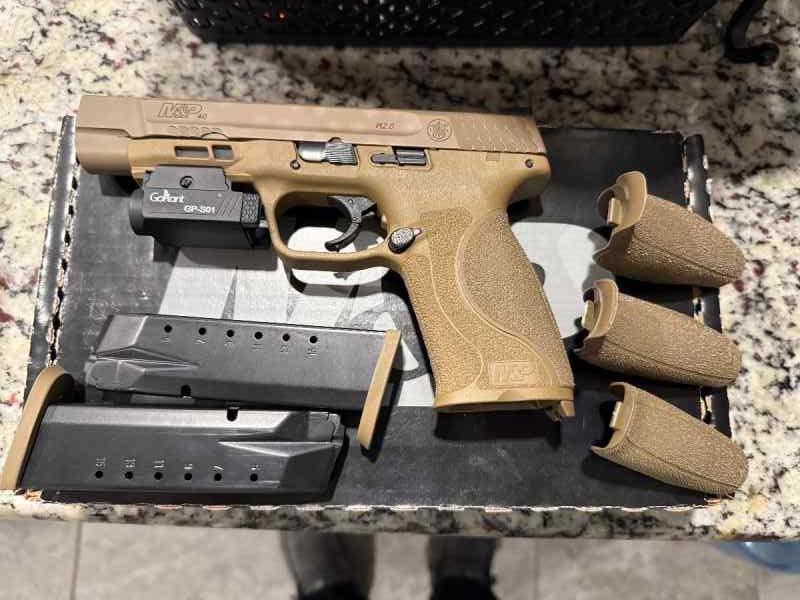  SMITH AND WESSON M&amp;P 40 5” BARREL FDE