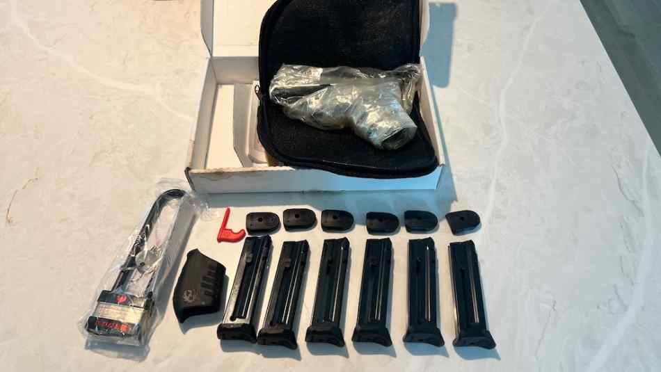 RUGER_SR22PS.11.jpeg