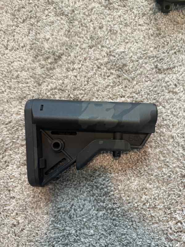 B5 Multicam Black stock