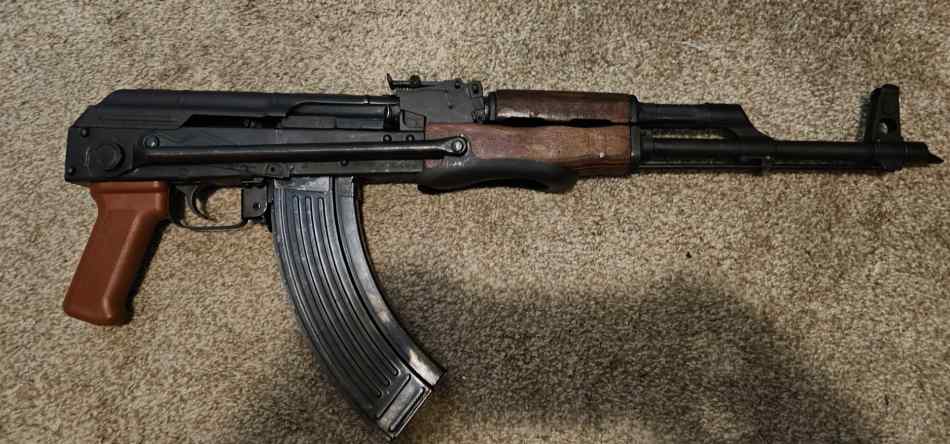 Two Romanian ak47s