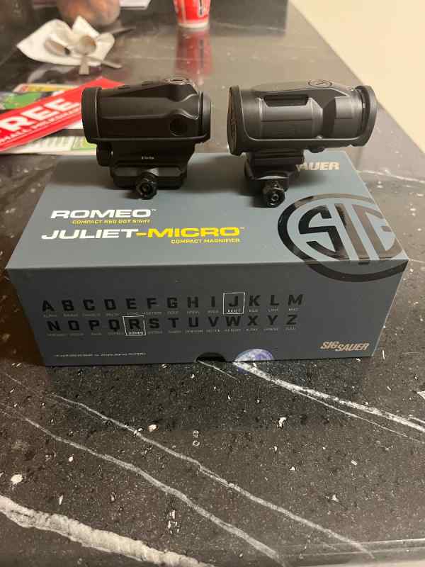 Sig Romeo gen 2 with magnifier