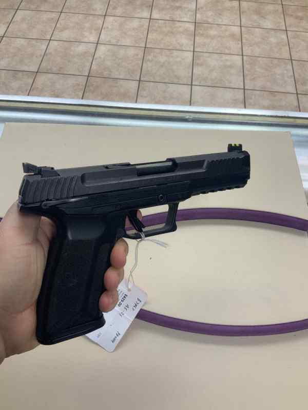 Ruger-57 5.7x28mm Semi-Auto Pistol 🔫 