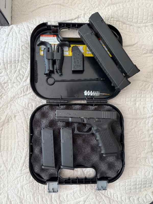 Glock 19 Gen 4 Bundle