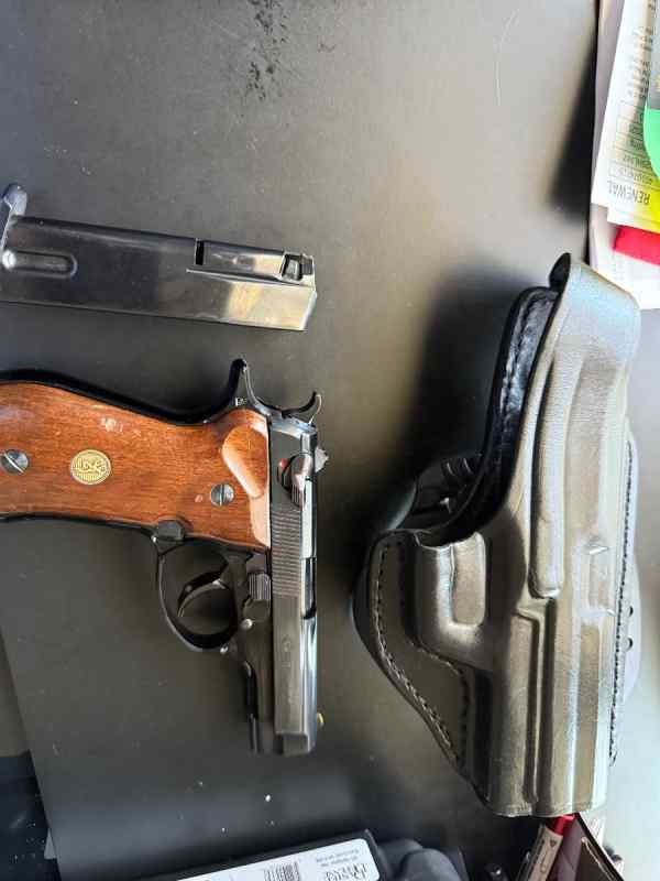 Browning BDA made in Italy. 1979