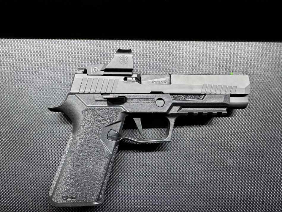 P320