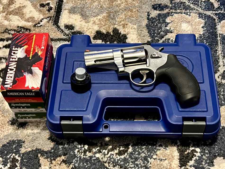 Smith &amp; Wesson 686+ 3” w/ Safety