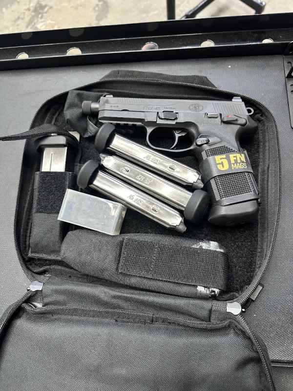FN FNX 45 Tatical - 5 Mags - 45 acp
