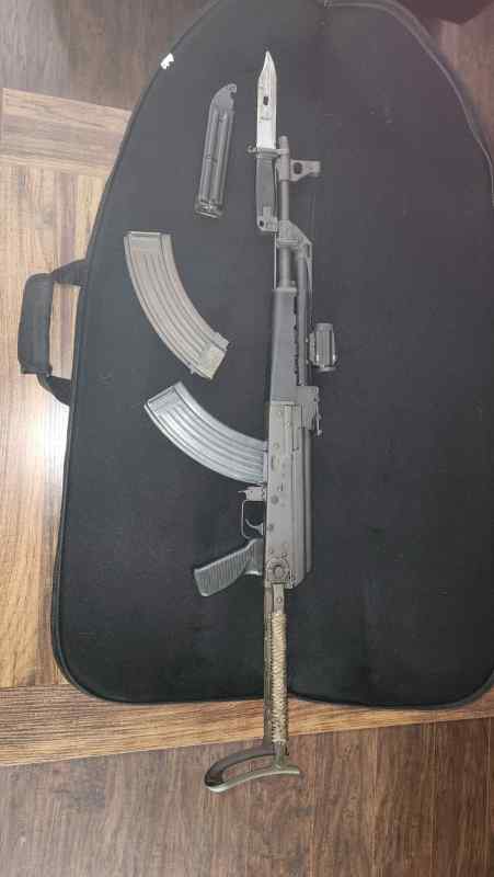 Ak-47 with ammo