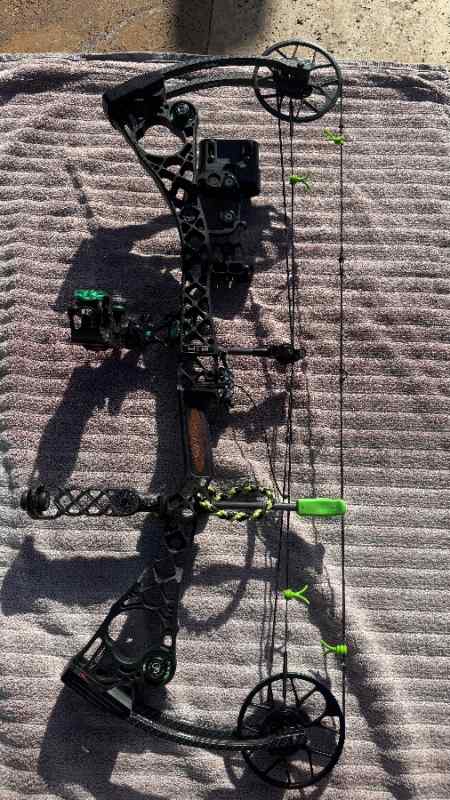 Mathews Bow. WTT Glock, Springfield, FN,colt 