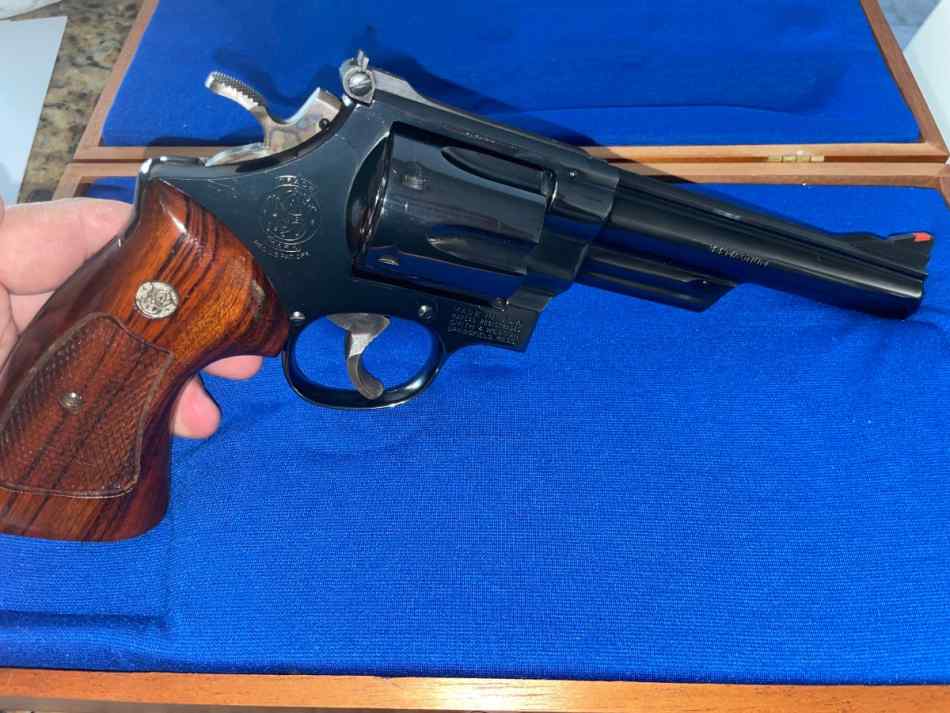 S&W 2.jpg