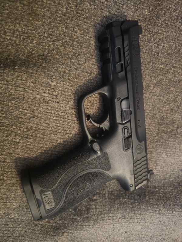 Smith &amp; Wesson Performance Center M&amp;P M2.0 Ported 