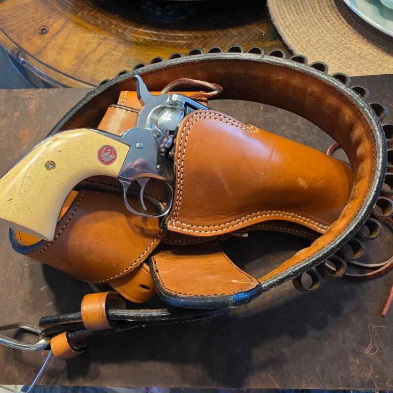 OLD Ruger Vaquero .44 Magnum Gun Belt 2 barrels
