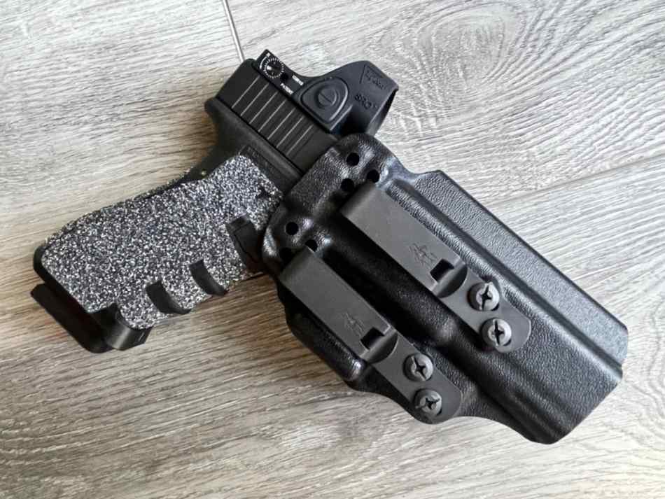 VELO4 - AIWB GLOCK HOLSTER