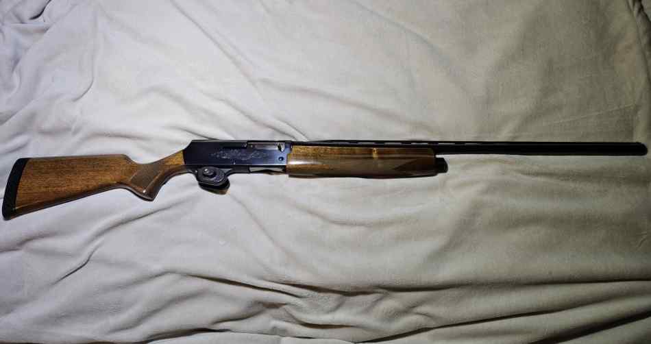 Browning A500 12GA Semi Automatic Shotgun Vintage