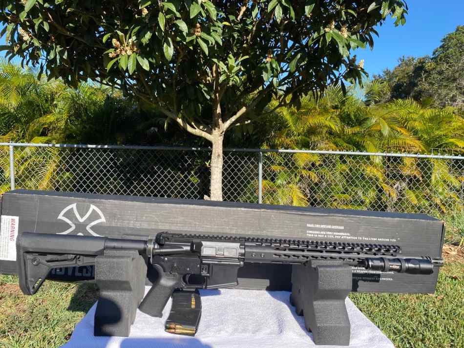 Noveske N4 Rogue Hunter 5.56 16.1" Rifle