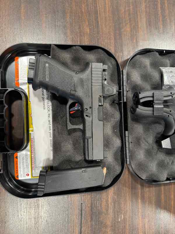 Glock 19 Gen 4 with RMR