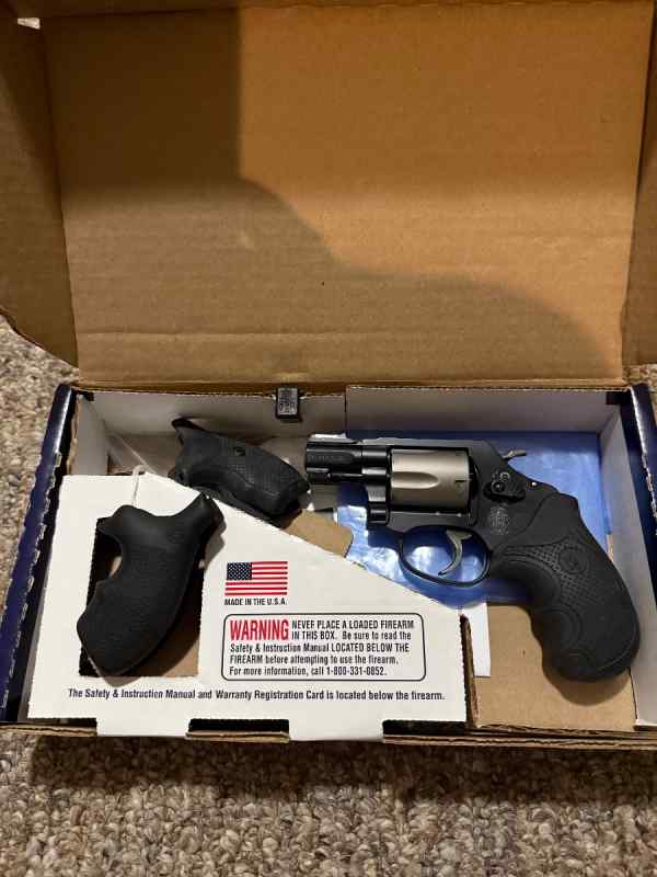 Smith &amp; Wesson  360pd. 